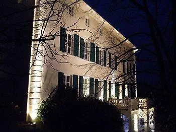 Отель Le Domaine De La Colombiere Moissieu-sur-Dolon
